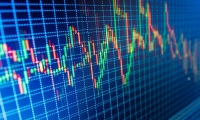 A股三大指数收跌：成交额超1